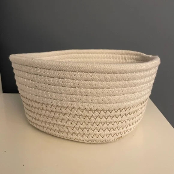 Coiled Rope Square Storage Basket, bottom 7x7 inches, beige, brand new - Picture 2 of 6